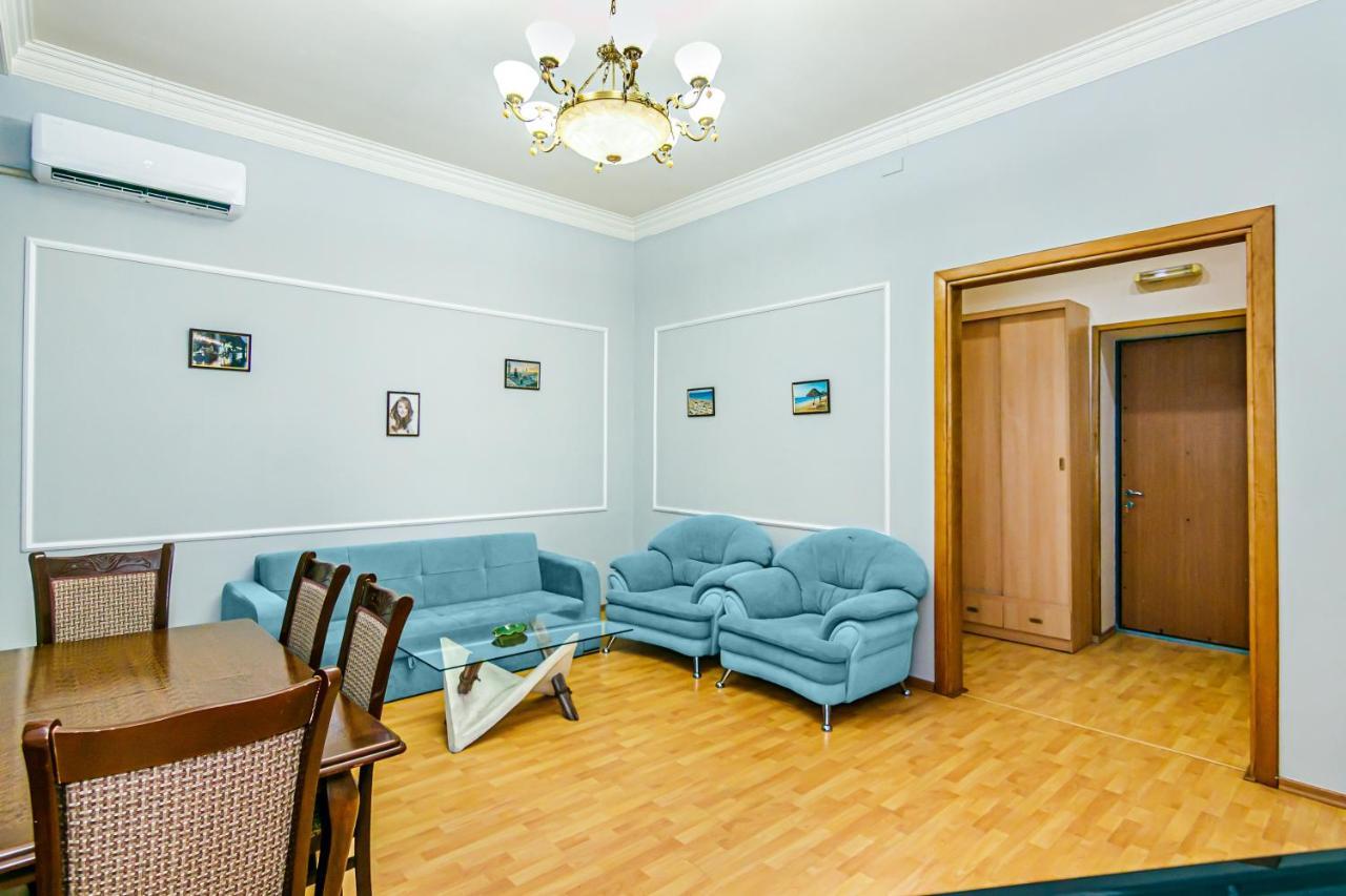 Rolls Royce Apartment Bakoe Buitenkant foto