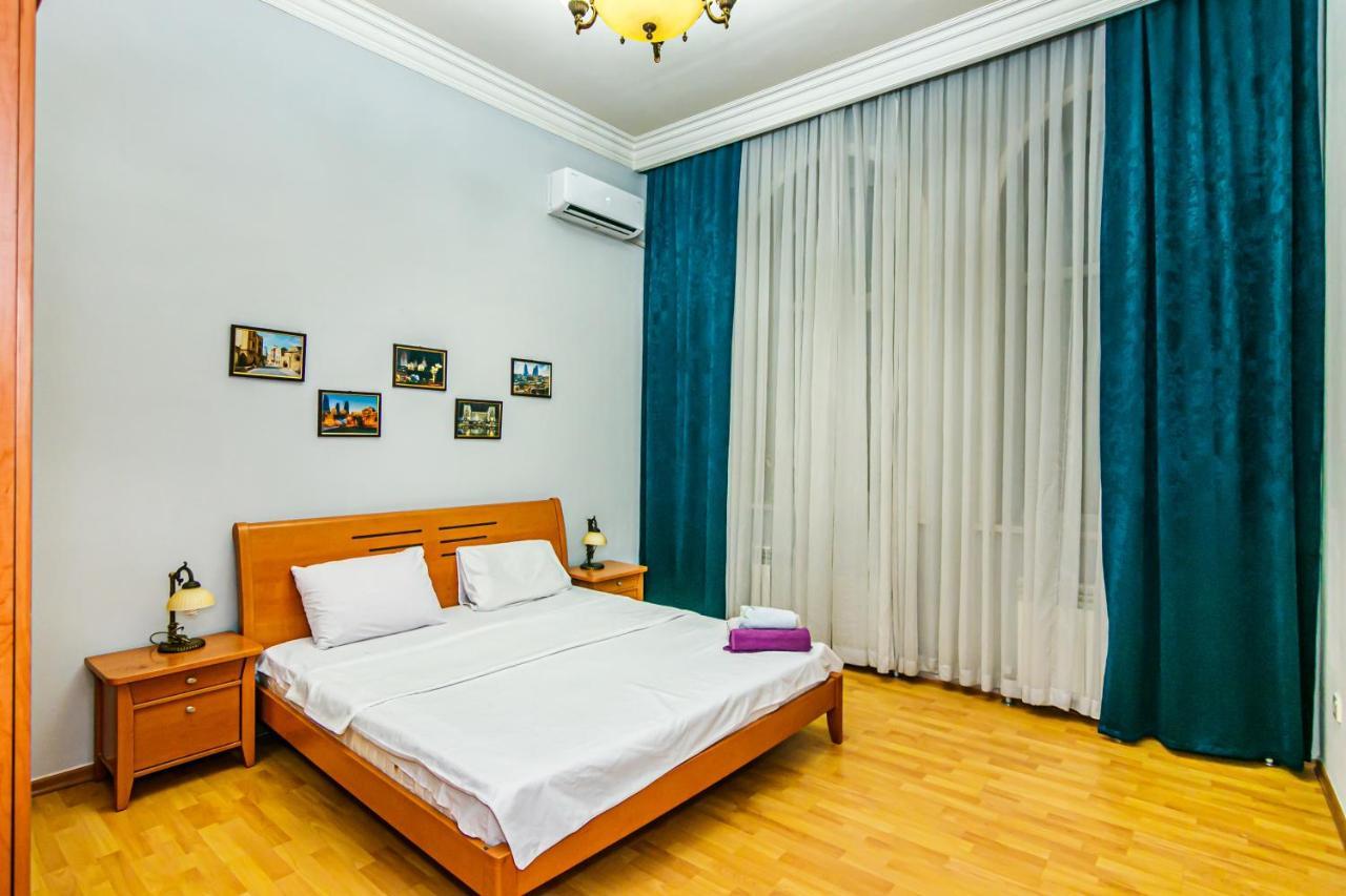Rolls Royce Apartment Bakoe Buitenkant foto