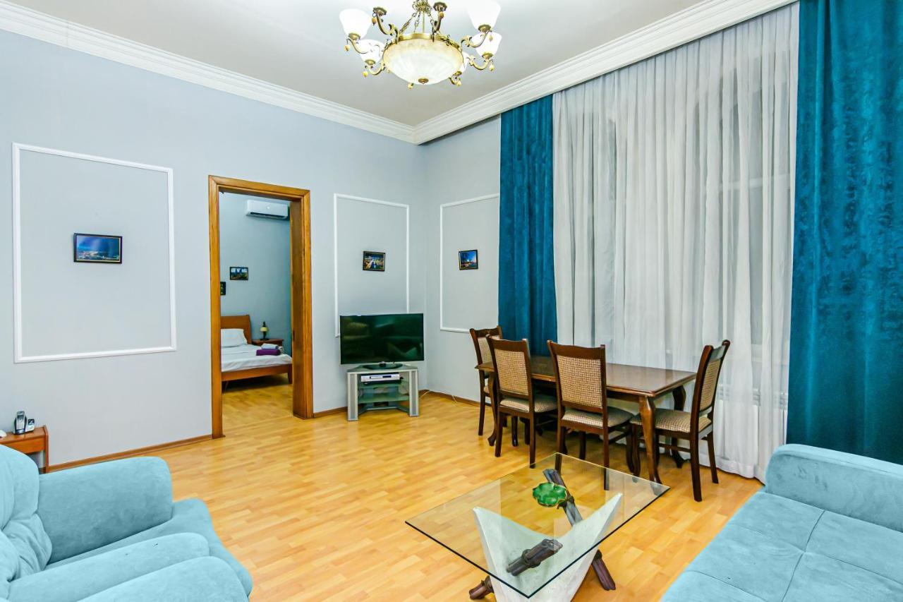 Rolls Royce Apartment Bakoe Buitenkant foto