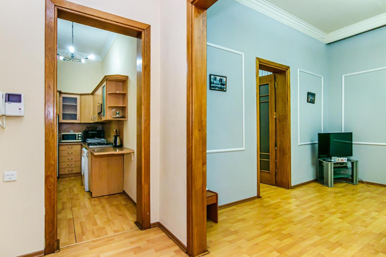 Rolls Royce Apartment Bakoe Buitenkant foto
