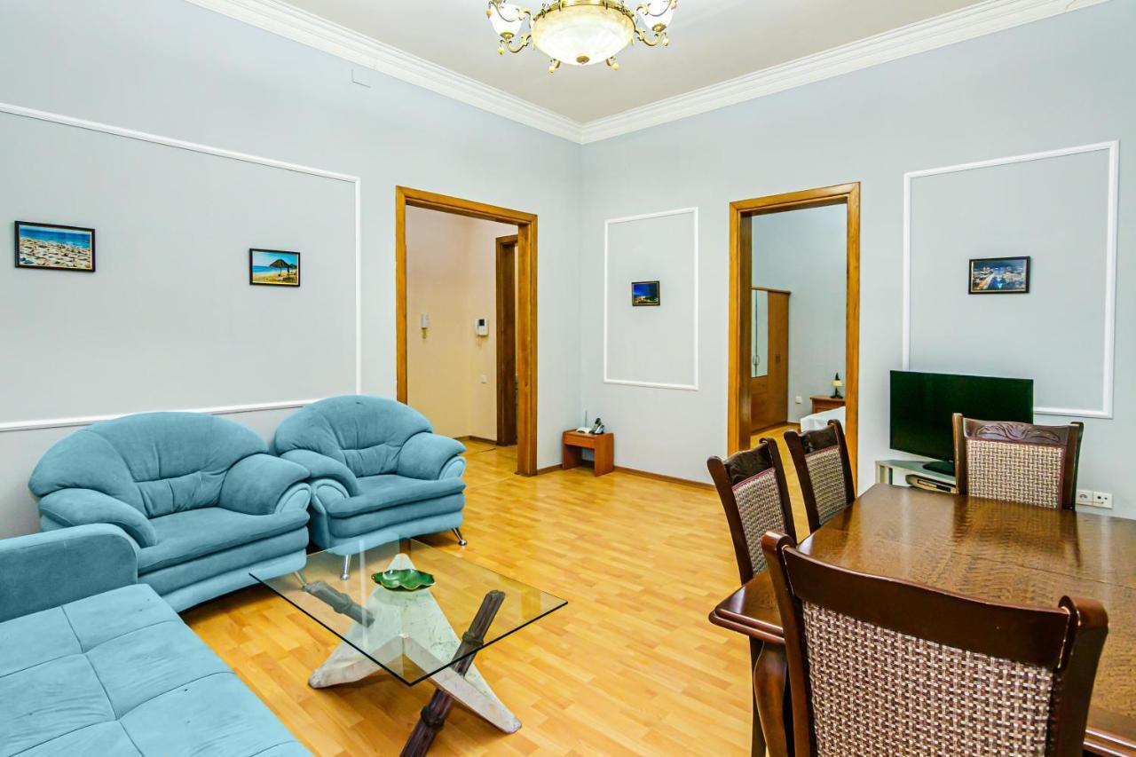 Rolls Royce Apartment Bakoe Buitenkant foto