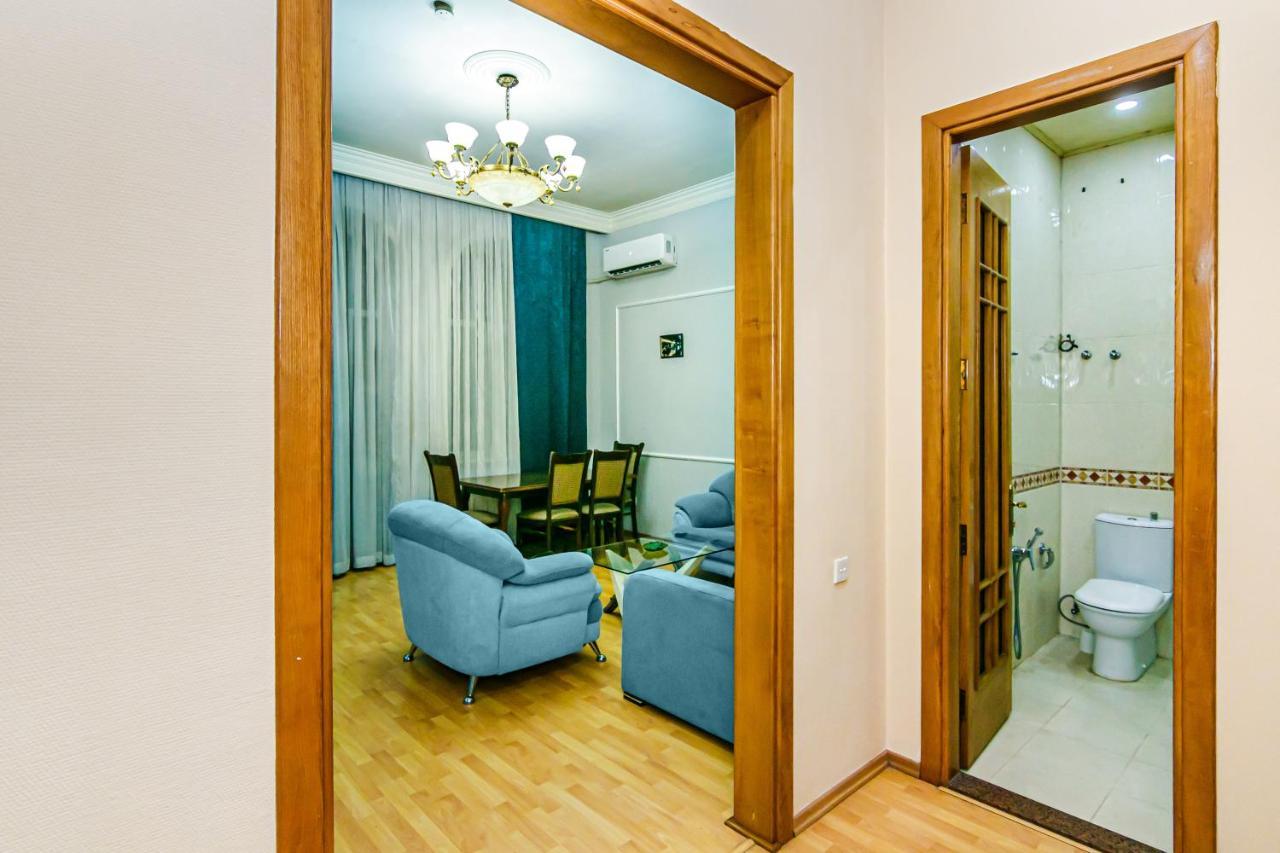Rolls Royce Apartment Bakoe Buitenkant foto