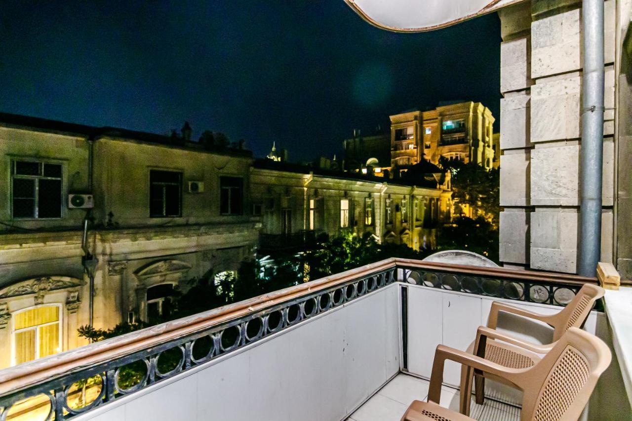 Rolls Royce Apartment Bakoe Buitenkant foto