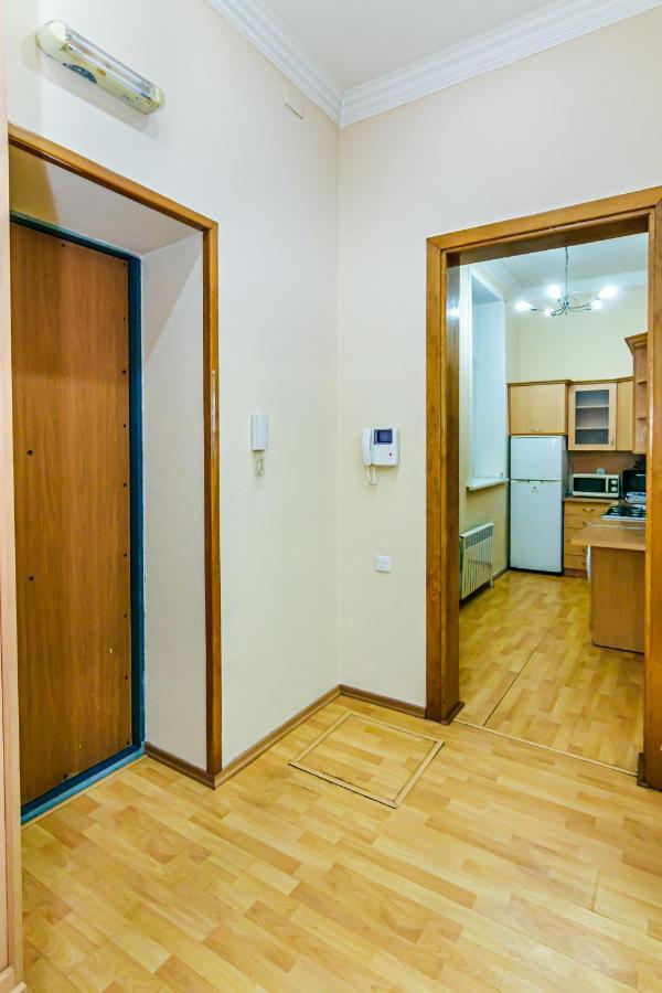 Rolls Royce Apartment Bakoe Buitenkant foto
